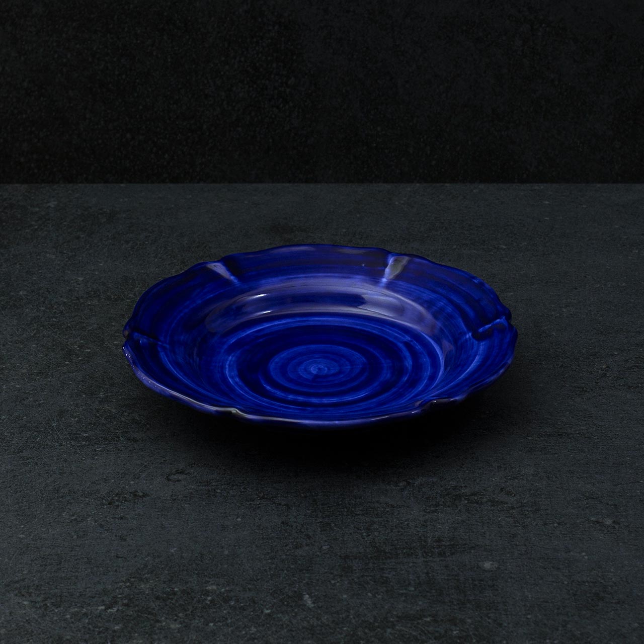 Hand-Brushed Scalloped Deep Plate in Vietri Ceramic