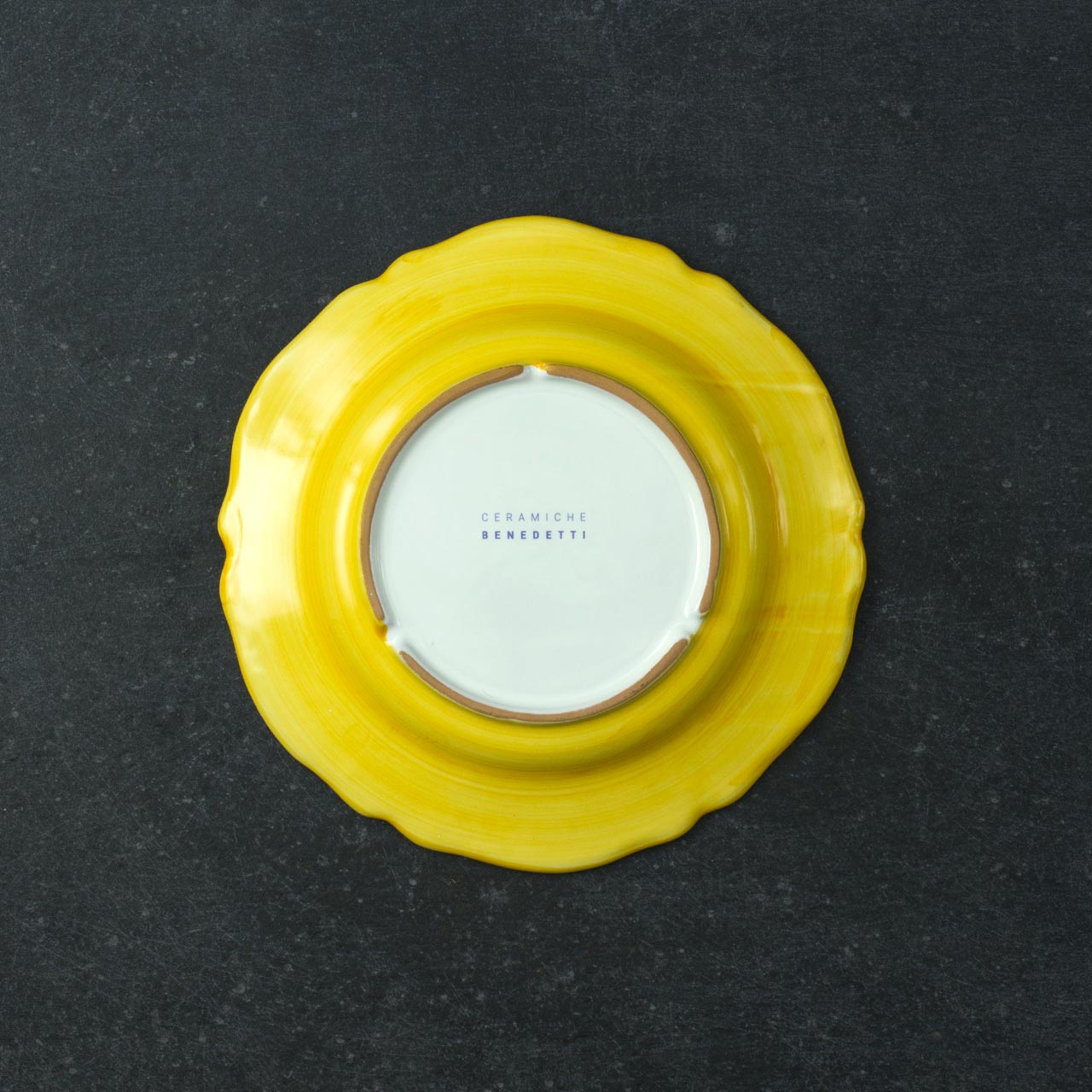Hand-Brushed Scalloped Deep Plate in Vietri Ceramic