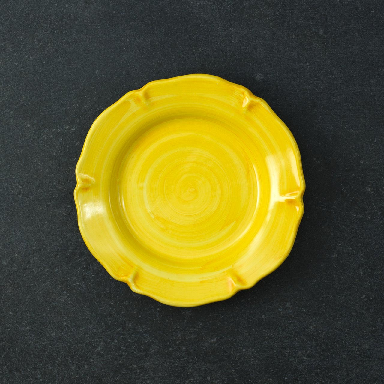 Hand-Brushed Scalloped Deep Plate in Vietri Ceramic