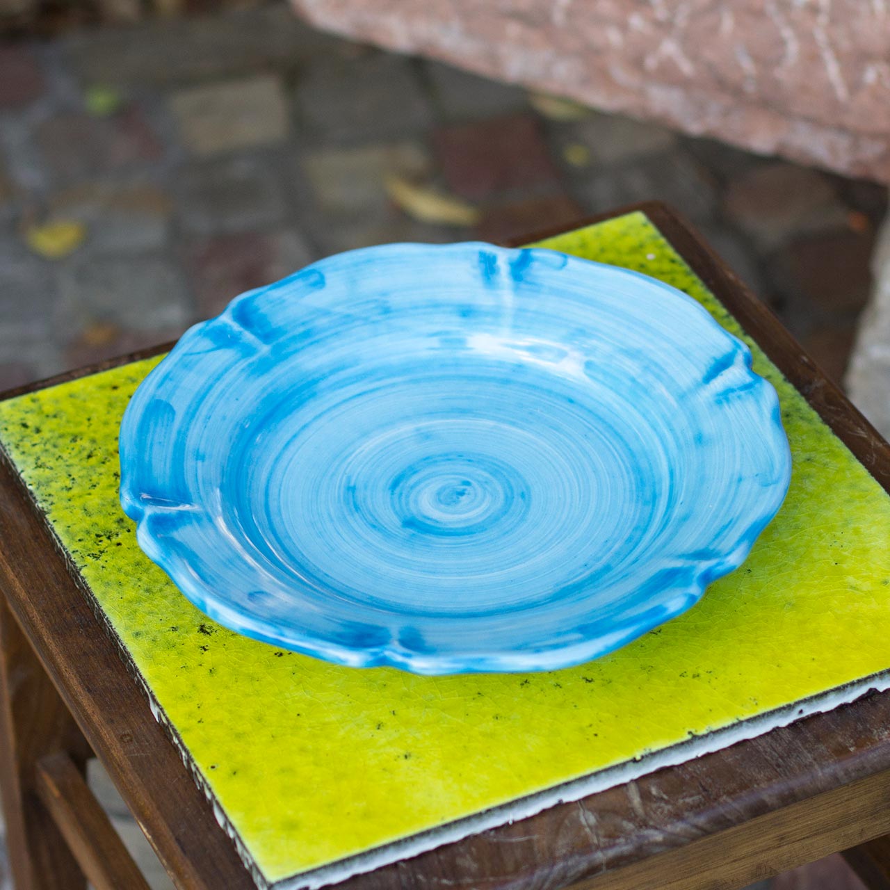 Hand-Brushed Scalloped Deep Plate in Vietri Ceramic