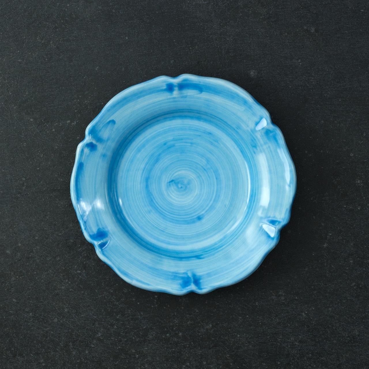 Hand-Brushed Scalloped Deep Plate in Vietri Ceramic