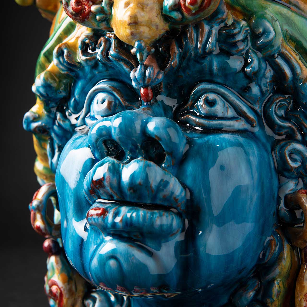 Testa di Moro Siciliana in Ceramica Scolpita e Smaltata a Mano - Regina Imperiale - H 45 cm