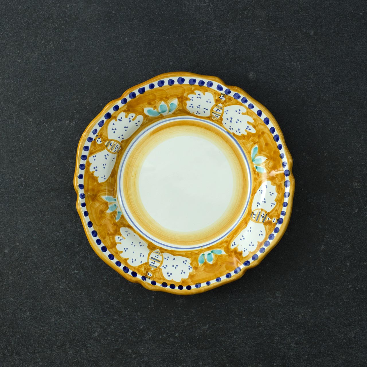 Piatto Fondo Smerlato in Ceramica Vietrese Decorato a Mano
