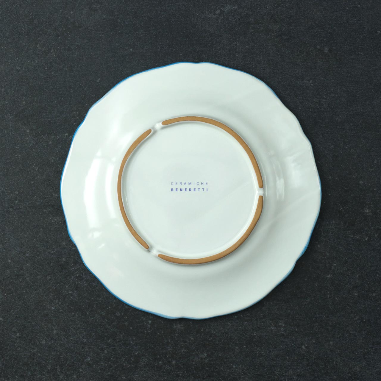 Hand-Decorated Scalloped Flat Plate in Vietri Ceramic