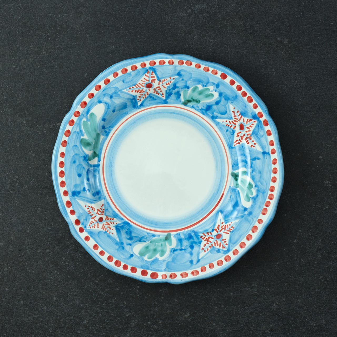 Hand-Decorated Scalloped Flat Plate in Vietri Ceramic