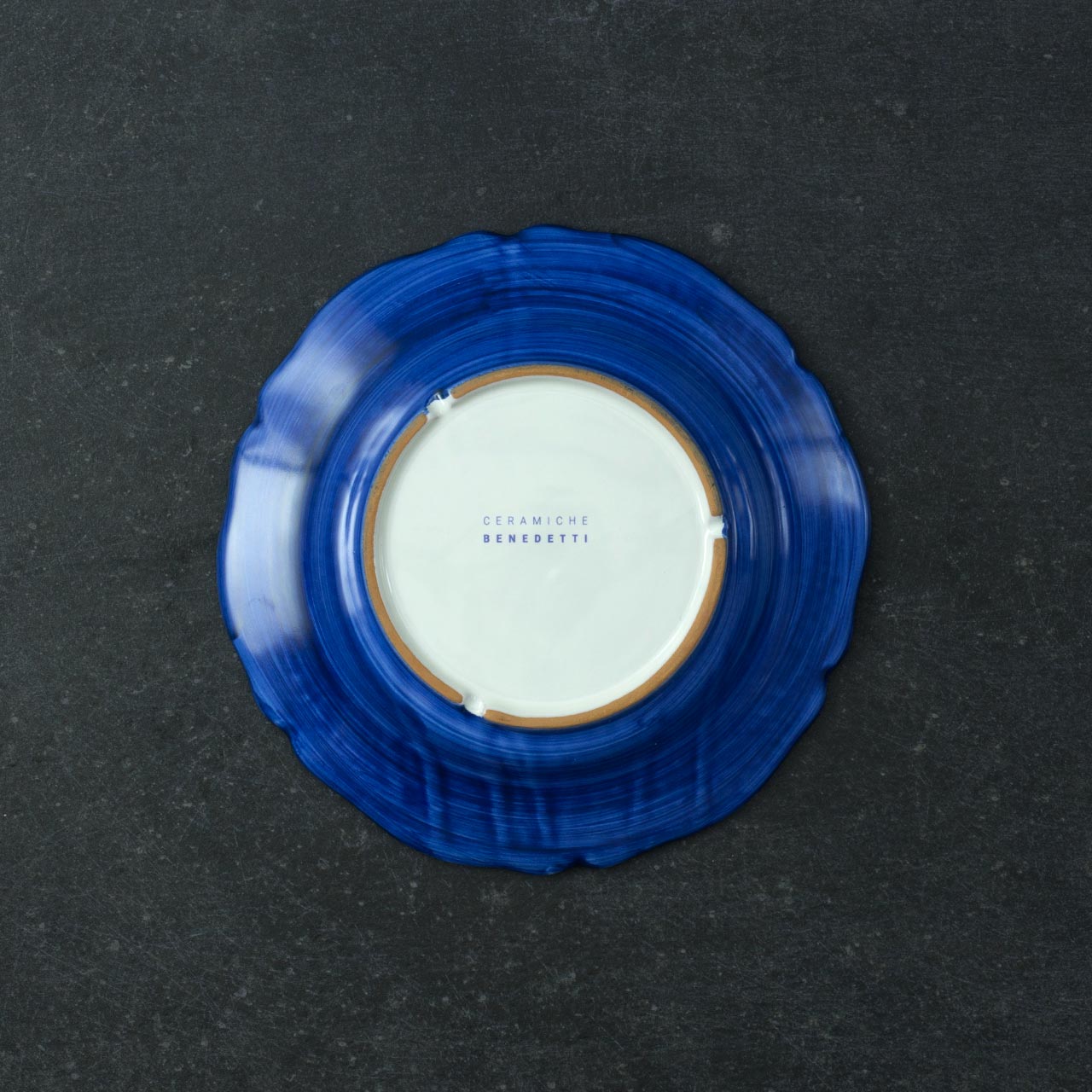Hand-Brushed Scalloped Deep Plate in Vietri Ceramic